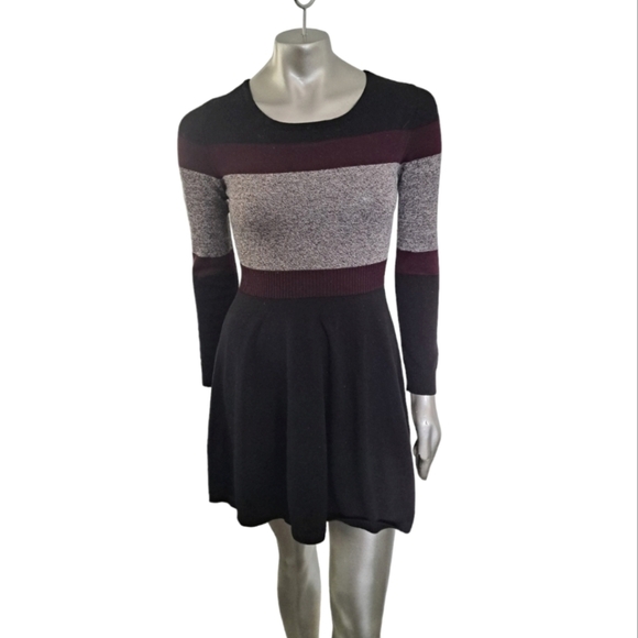 🪻BOGO🪻 Sweater Dress - Black, Gray & Wine‎ - Size Medium - Picture 5 of 12